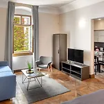 Apartment 3 Epoques By Adrez Prag