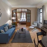 Apartment 3 Epoques By Adrez