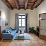 Apartment 3 Epoques By Adrez
