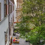 3 Epoques By Adrez Apartment